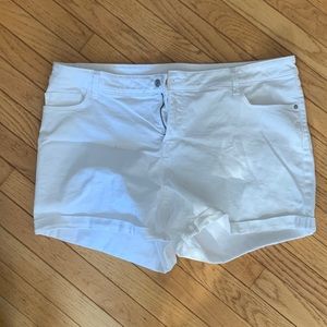 White cuffed hi-rise shorts